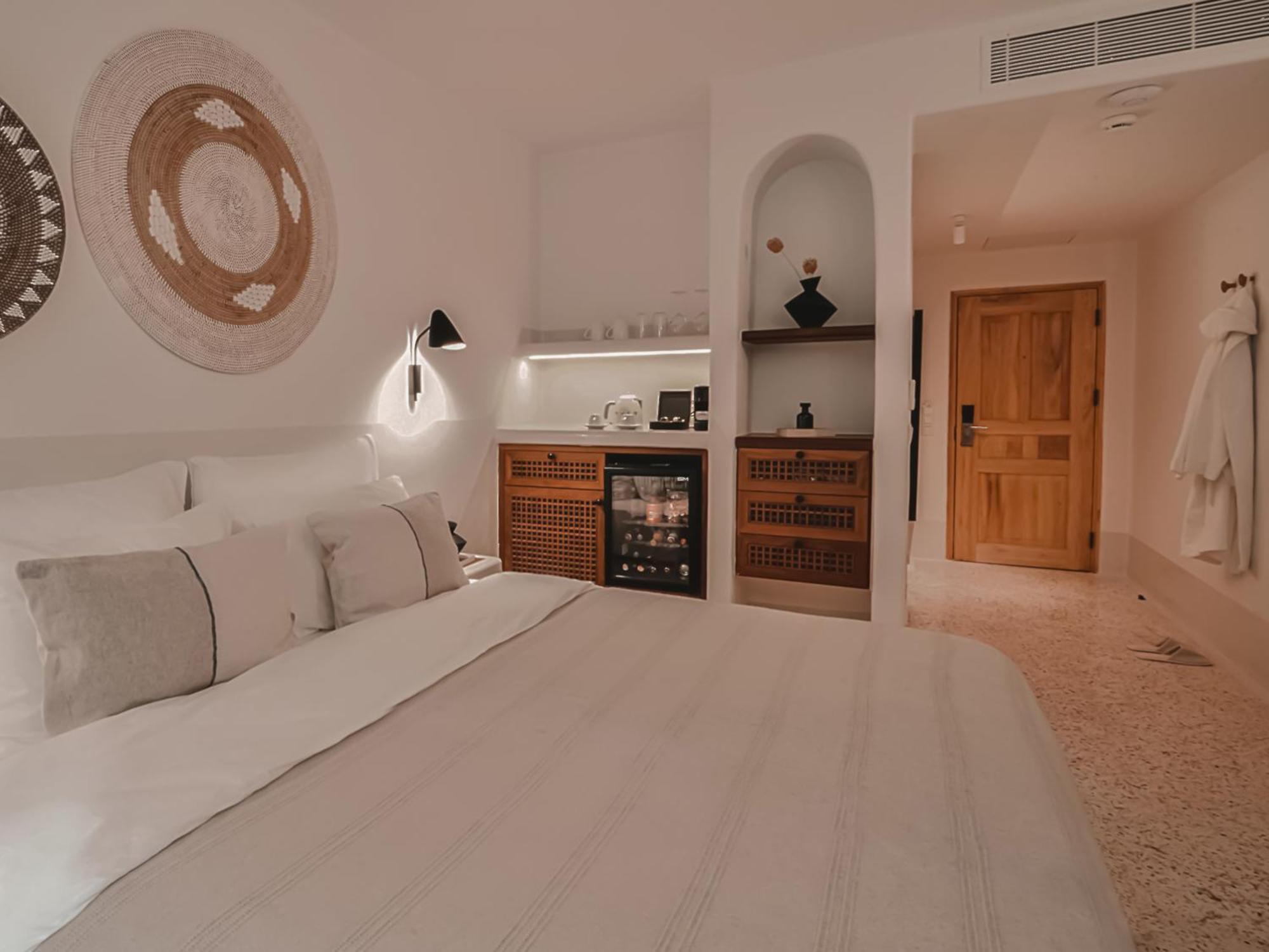 Perios Beach House - Adults Only Turunç Rum bild